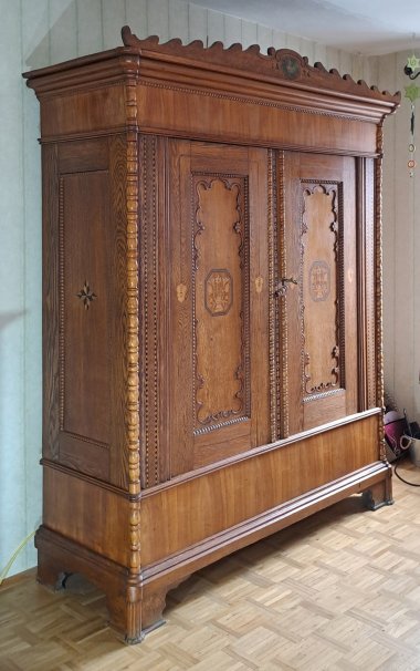 Kleiderschrank von 1874 aus dem Ebsdorfergrund