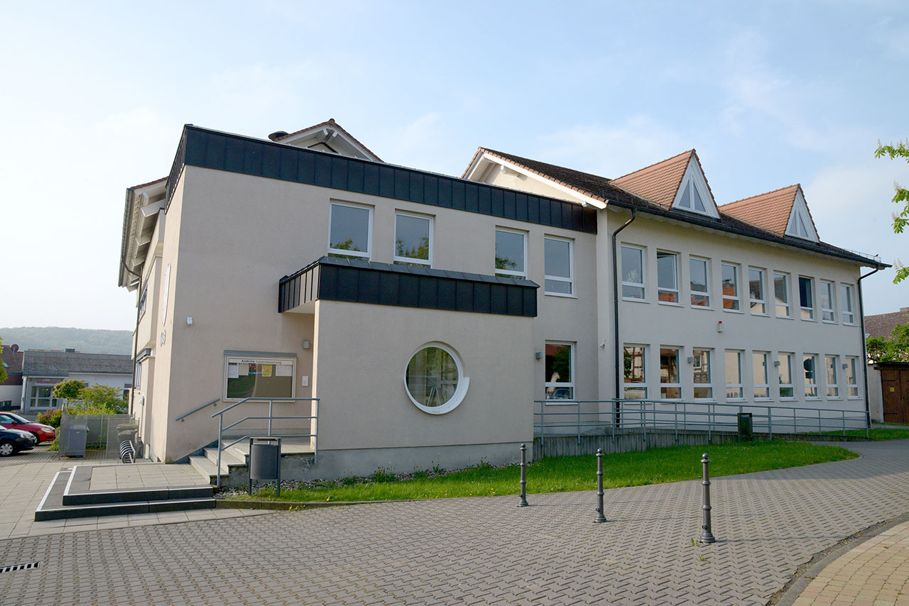 Rathaus Lahntal Gemeinde, Gebäude von Außen in Lahntal Sterzhausen